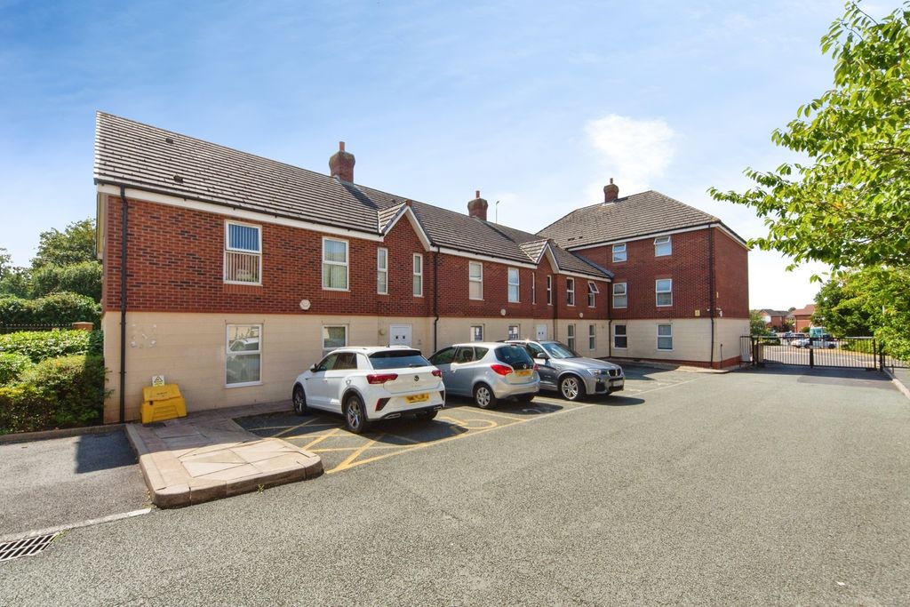 Property photo 1 of 18 Pbox-Img.Jpg
