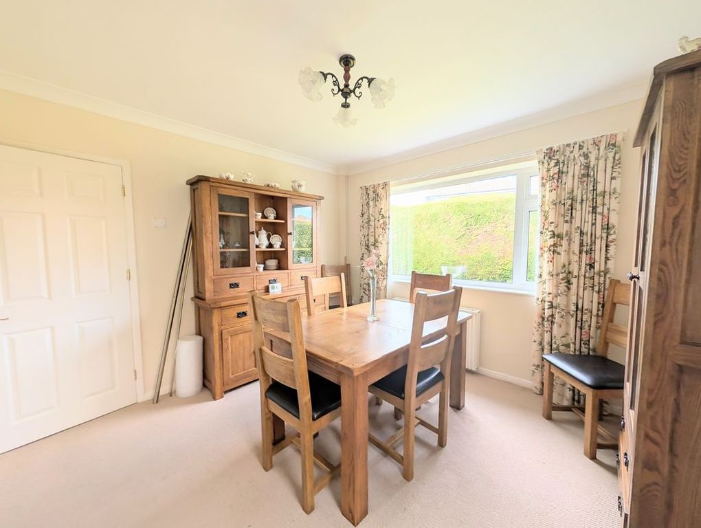 Property photo 3 of 21 Photo 6