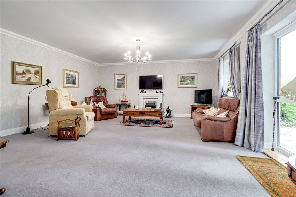 Property photo 2 of 17 Living Room