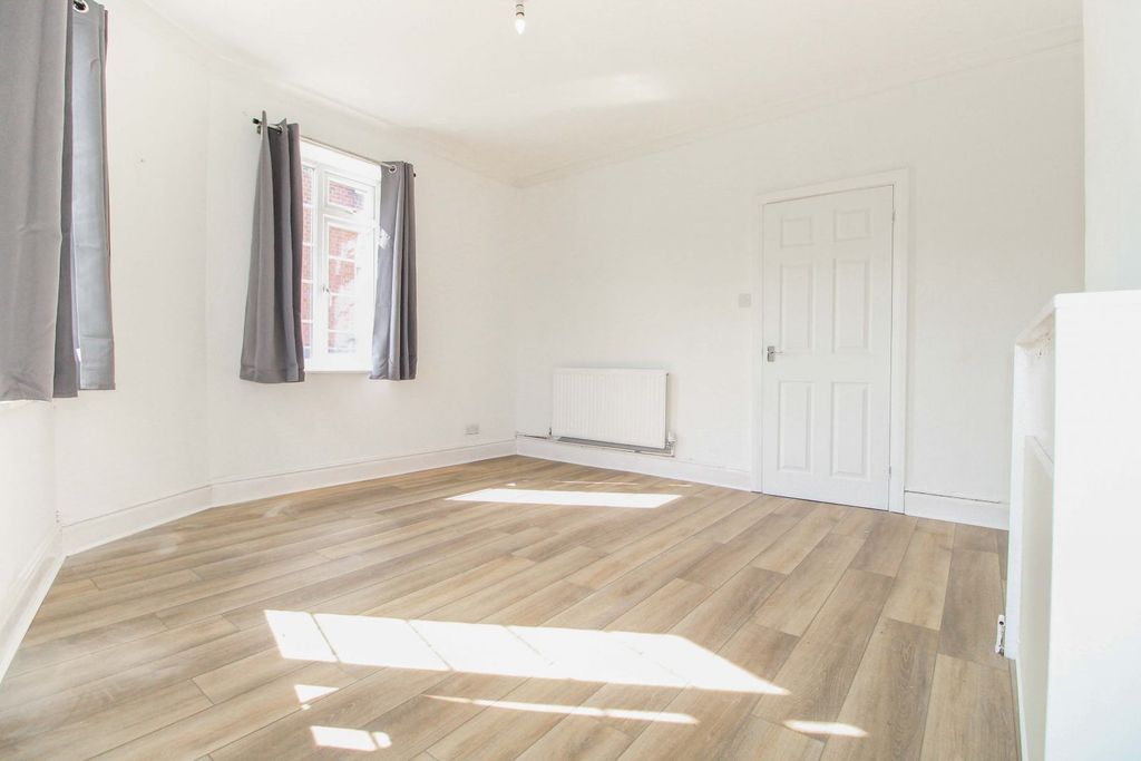 Property photo 3 of 15 Gallery