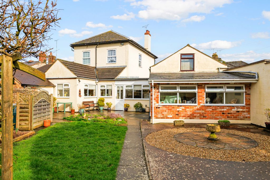 Property photo 1 of 24