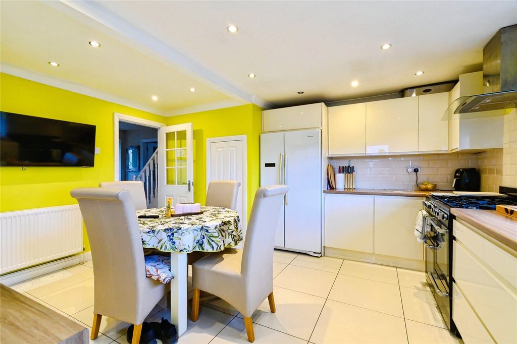 Property photo 2 of 25 Picture No. 26