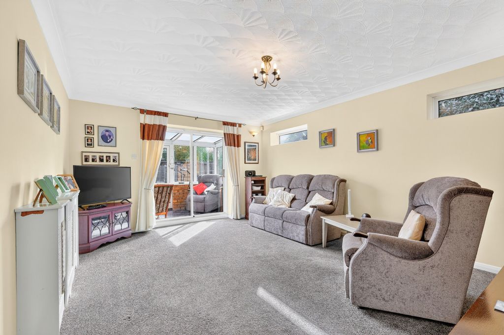 Property photo 2 of 26