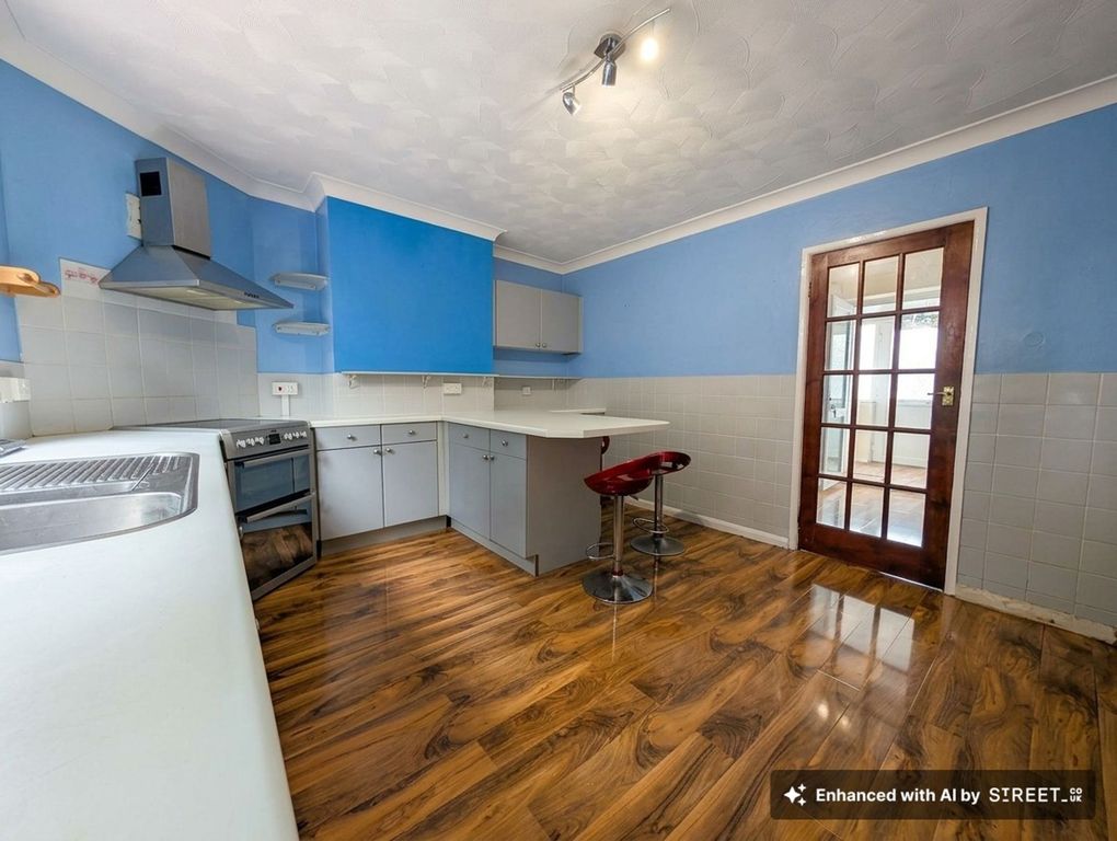 Property photo 3 of 16