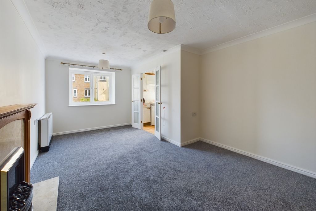 Property photo 2 of 10 Cam02545G0-Pr0139-Still005