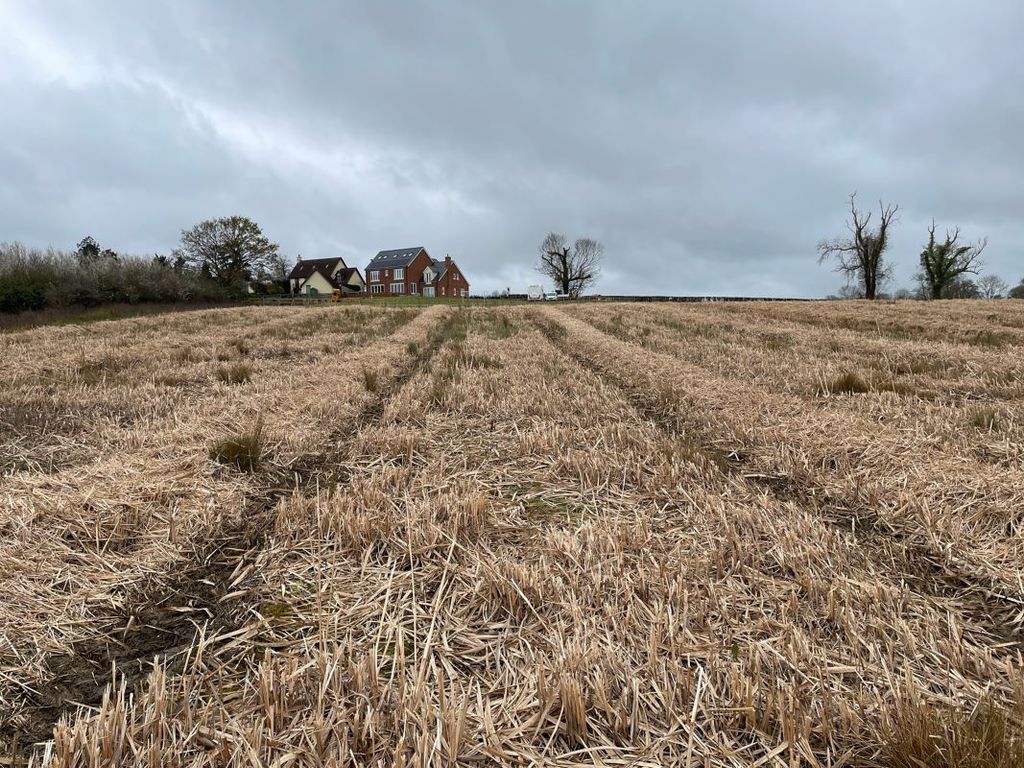 Property photo 3 of 7