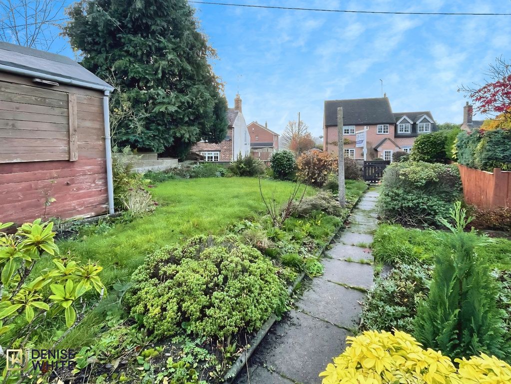 Property photo 3 of 25 Outside