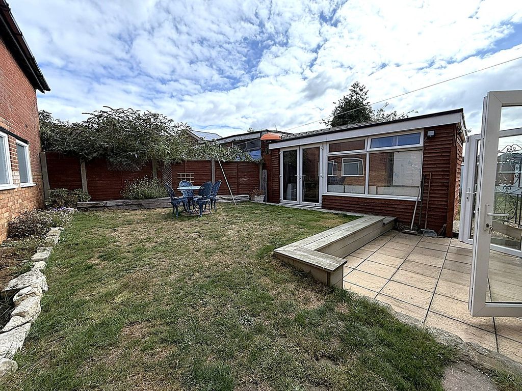 Property photo 2 of 21