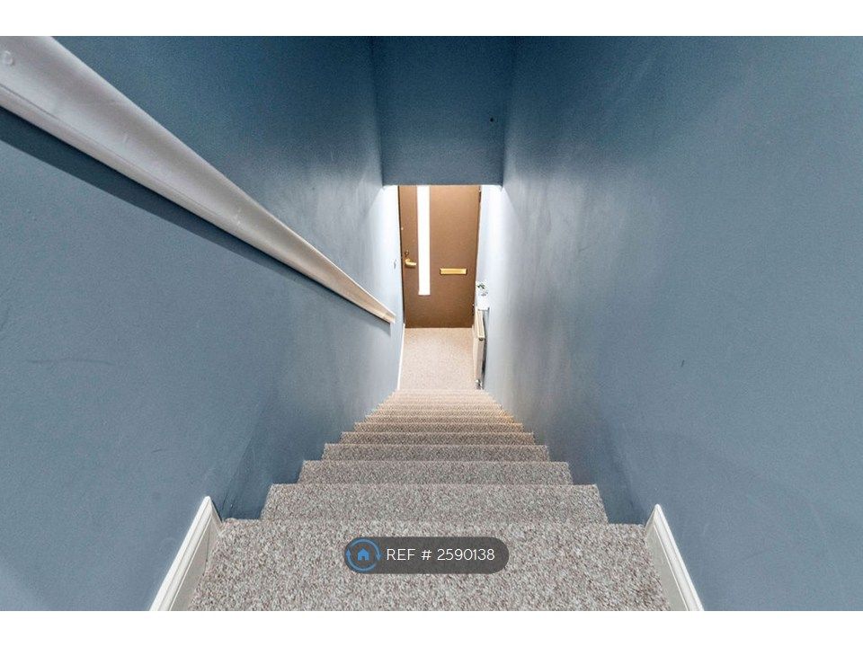 Property photo 3 of 10 Upstairs Flat