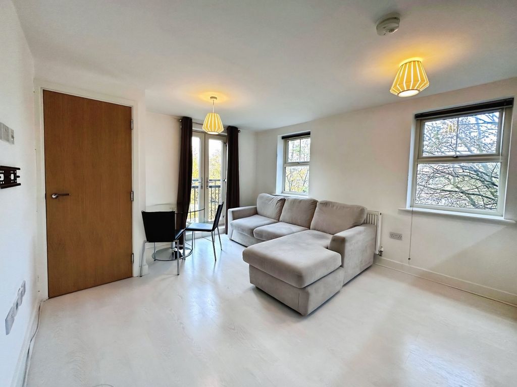 Property photo 2 of 12 Picture No. 29