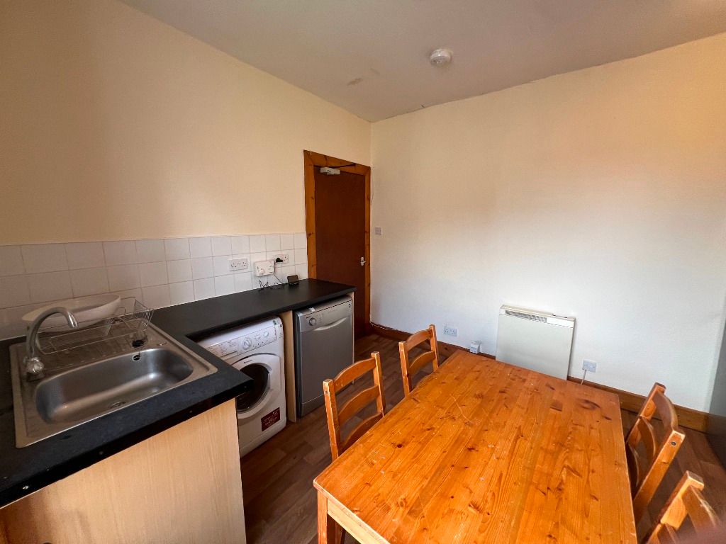 Property photo 3 of 11 Photo 3