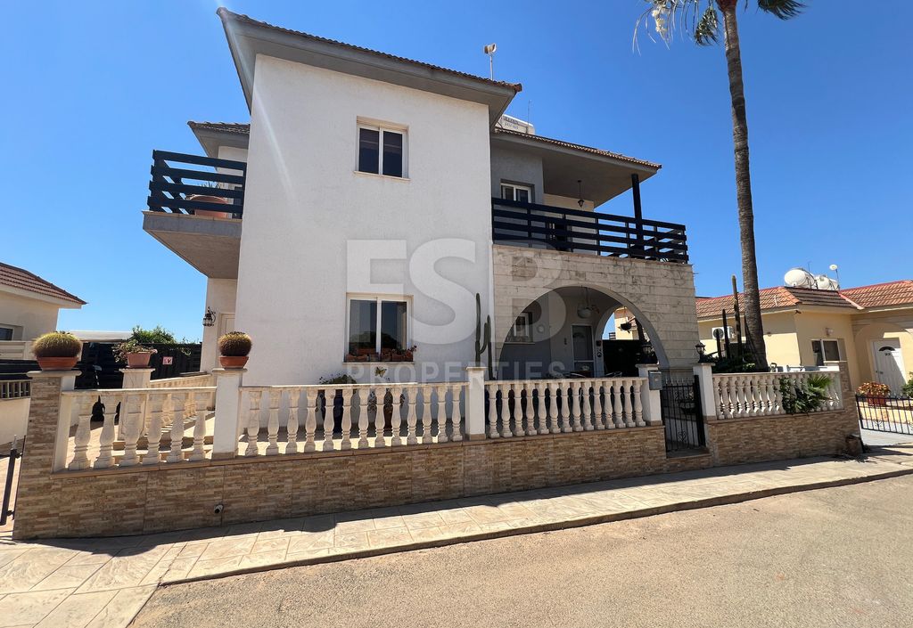 Property photo 3 of 21