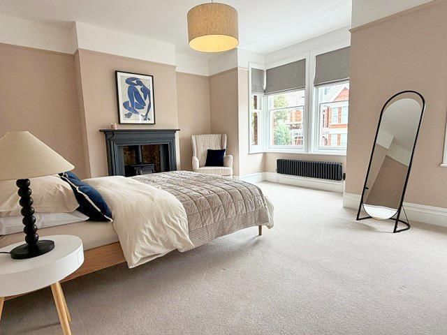 Property photo 3 of 16 Bed1A.Jpg