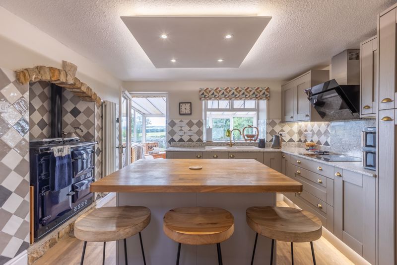 Property photo 3 of 21 Photo 4