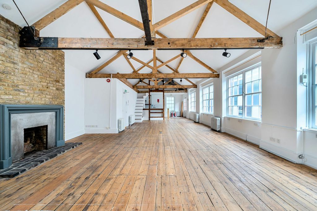 Property photo 1 of 22 137430216916E56882B9B.Jpg