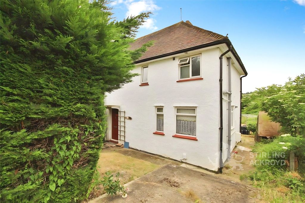 Property photo 1 of 9 External