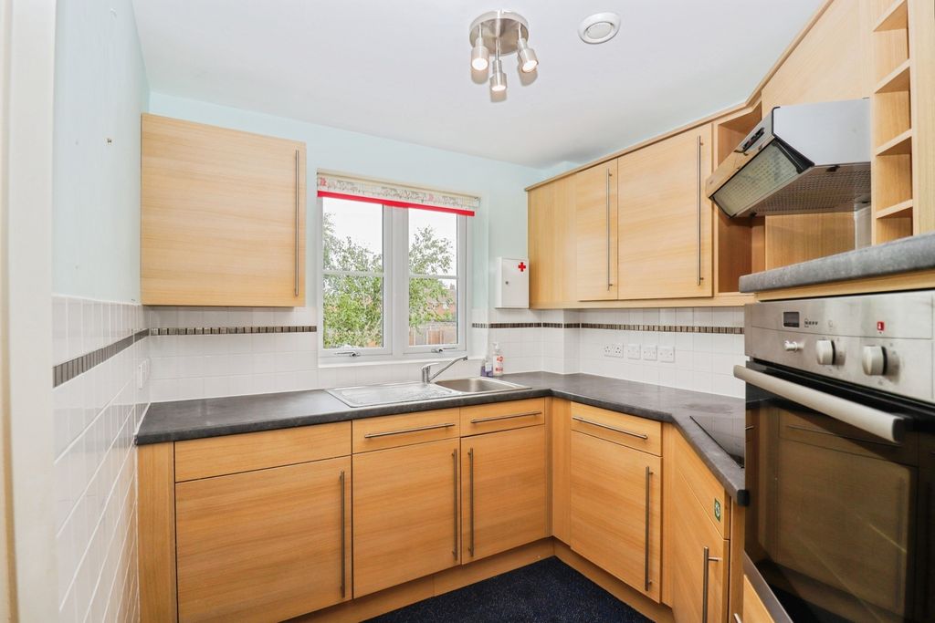Property photo 2 of 17 Photo