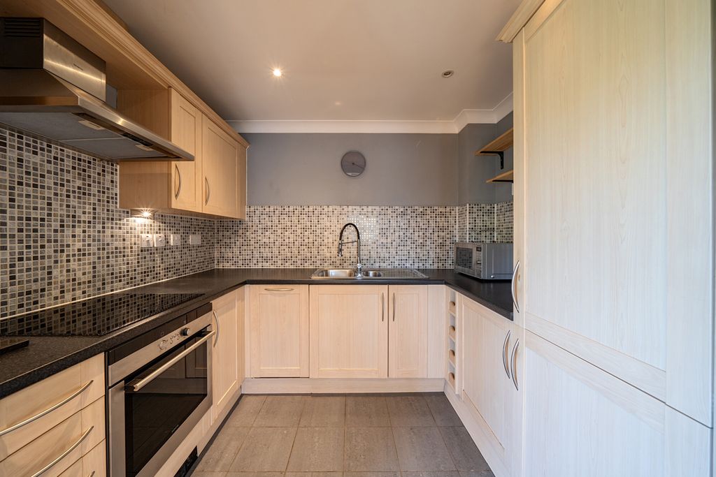 Property photo 3 of 20 1440965-1-69d657c...