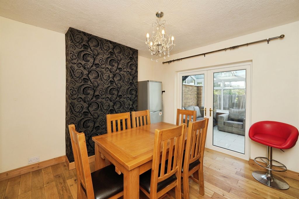 Property photo 3 of 24