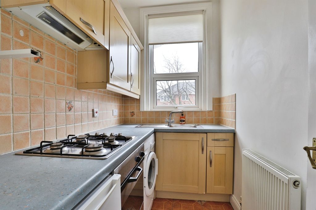 Property photo 3 of 14