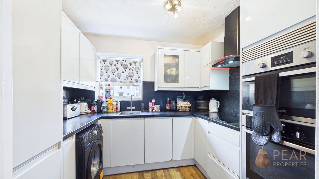 Property photo 2 of 12