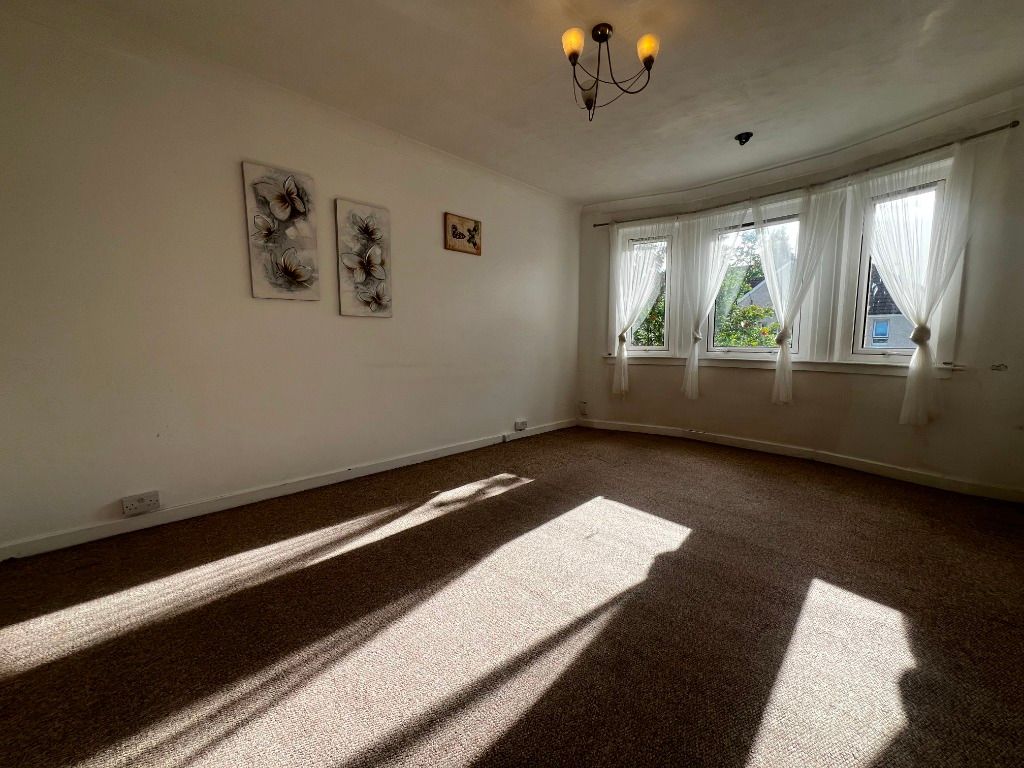 Additional image 4 of 3 bed flat to rentFitzalan Drive, Paisley, Renfrewshire PA3