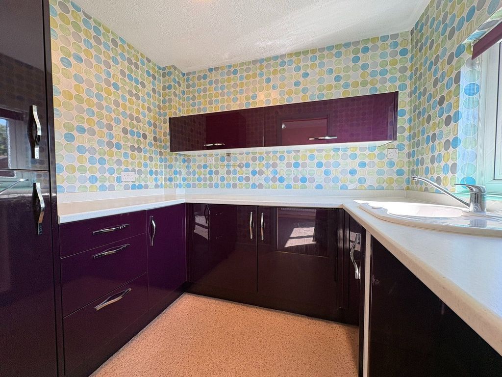 Property photo 2 of 29