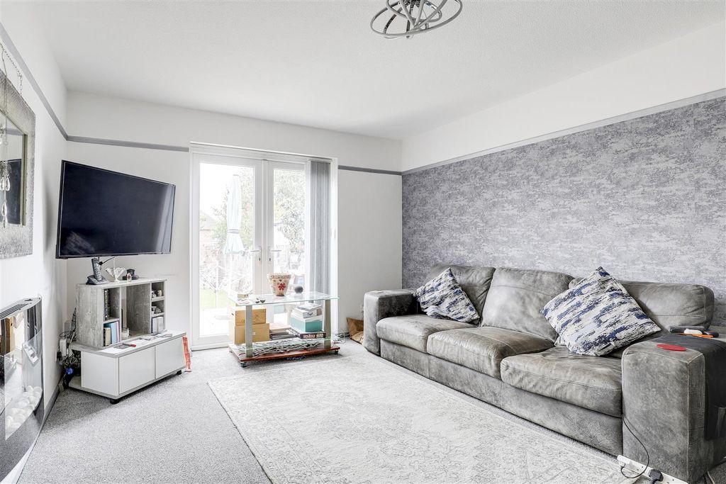 Property photo 3 of 17 9154.Jpg