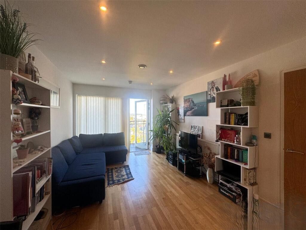 Property photo 2 of 6