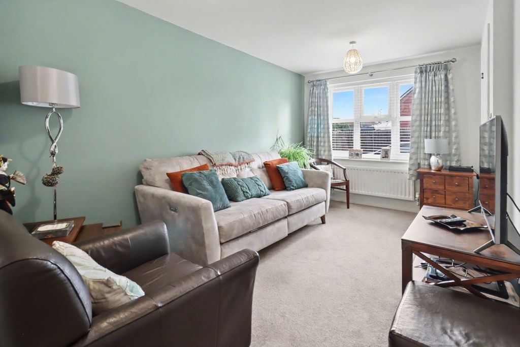 Property photo 2 of 12 Living Room