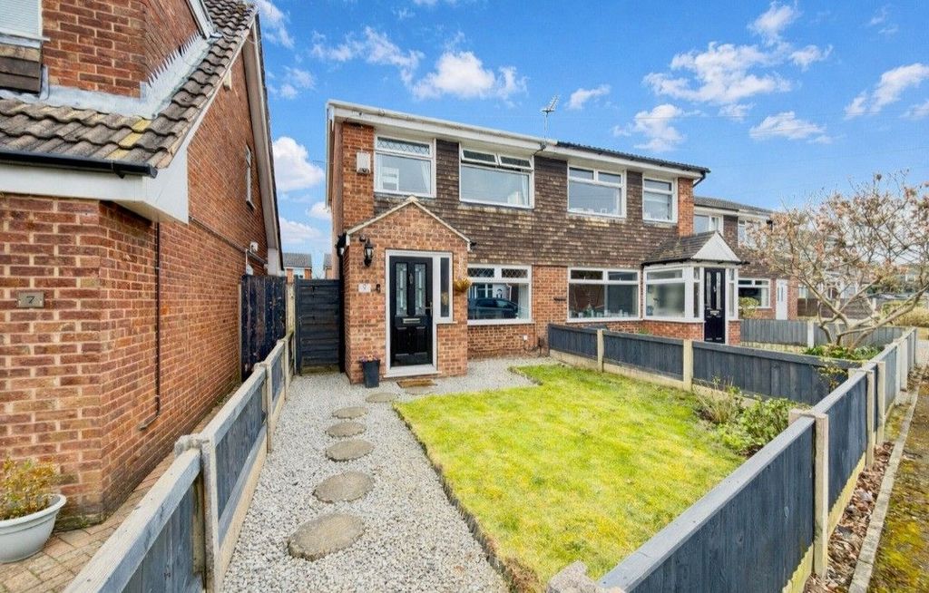 Property photo 2 of 19