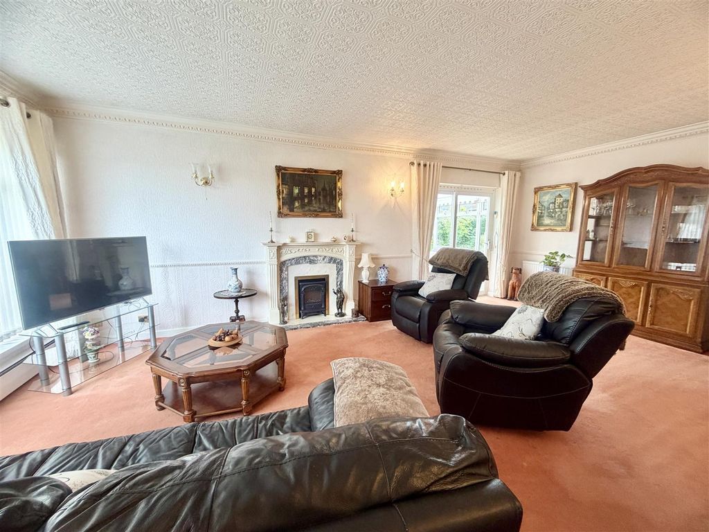 Property photo 2 of 30