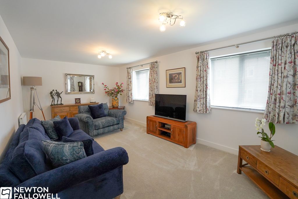 Property photo 2 of 22