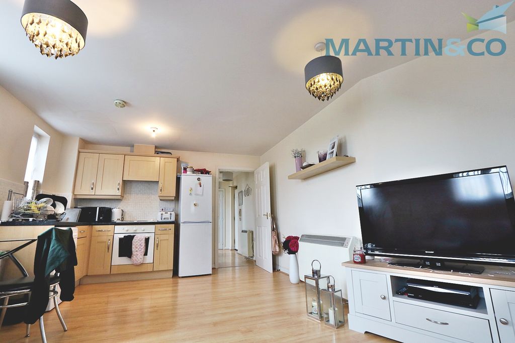 Property photo 3 of 10