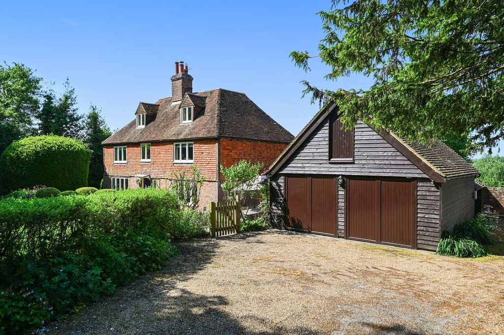 Property photo 2 of 32