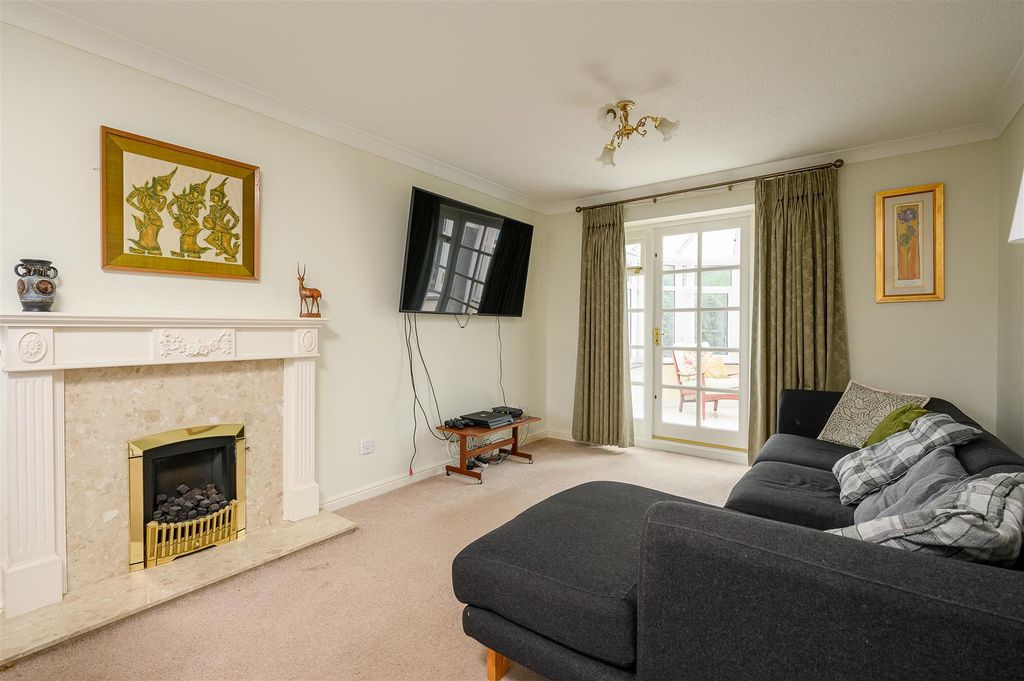 Property photo 2 of 17 Living Room