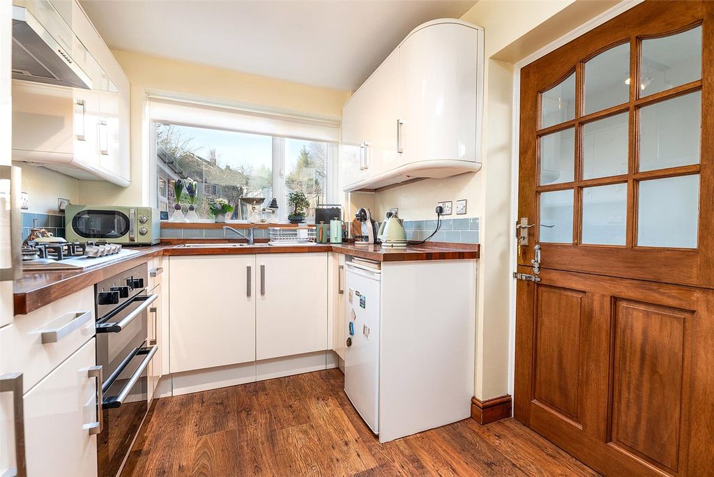 Property photo 2 of 33 Picture No. 22