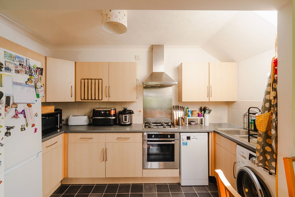 Property photo 3 of 16 3