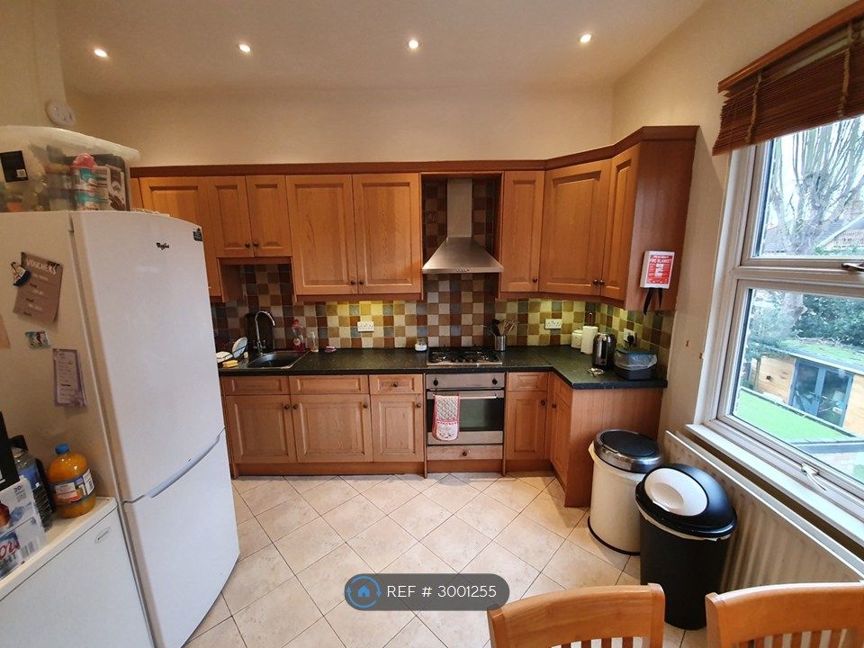 Property photo 1 of 14 Kitchen - 1
