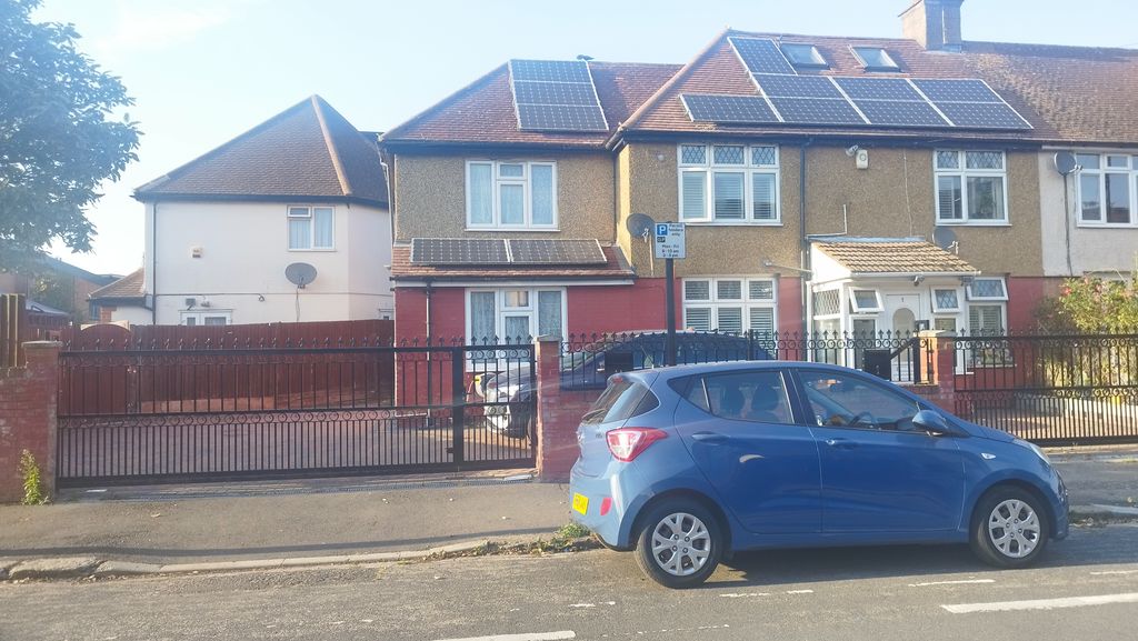 Property photo 1 of 1 Bedroom 1