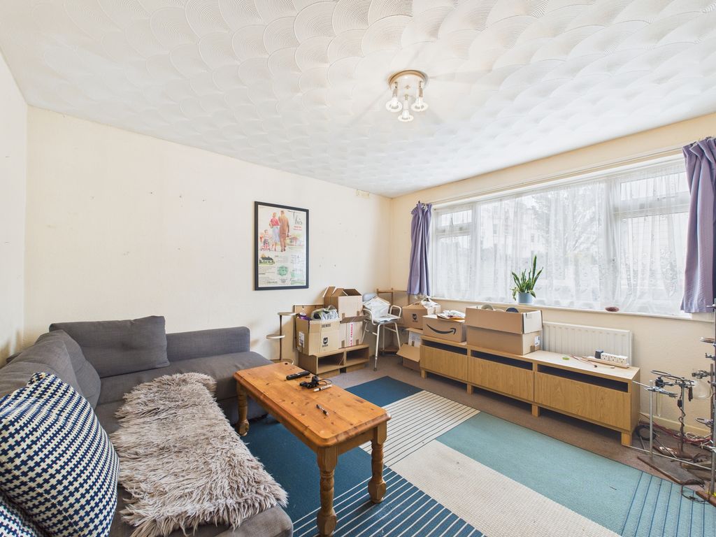 Property photo 2 of 4 Cam04693G0-Pr0028-Still001