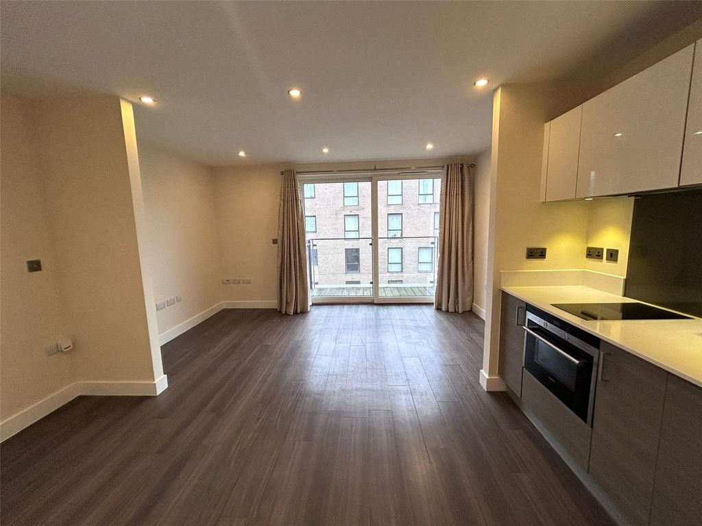 Property photo 3 of 4 Picture No. 06