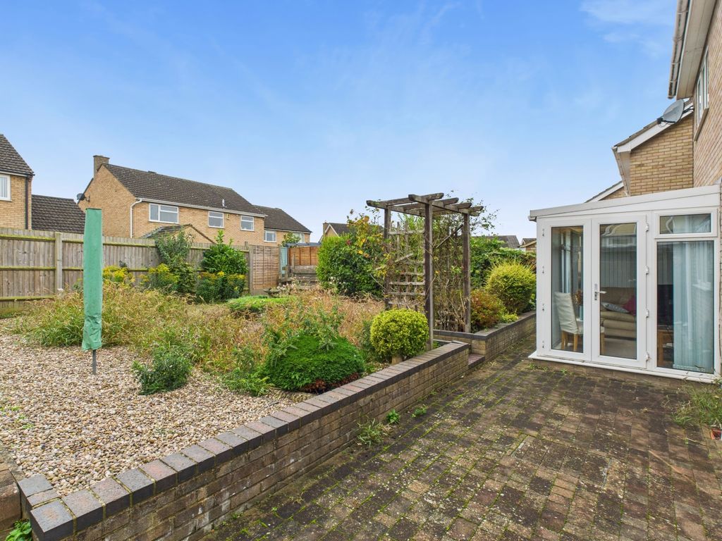 Property photo 2 of 17 2. Cam04922G0-Pr0079-Still005