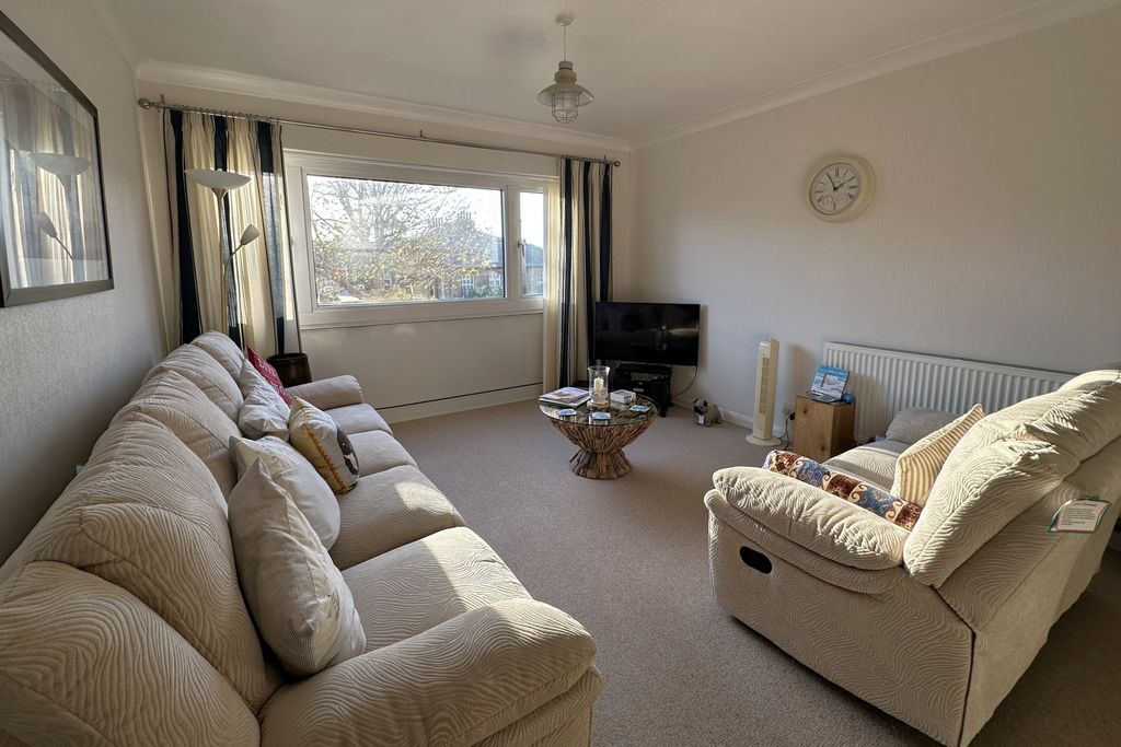 Property photo 2 of 11 Photo 3