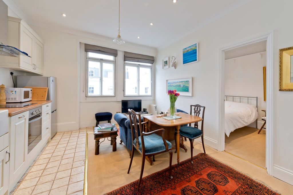 Property photo 2 of 7 A085i00000L94Elaab_Nho190211_09.Jpg