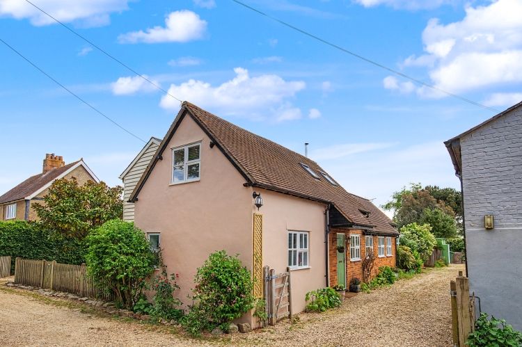 Property photo 1 of 11 329246