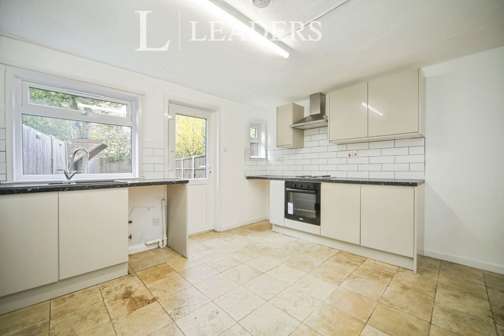 Property photo 2 of 10 Pbox-Img.Jpg