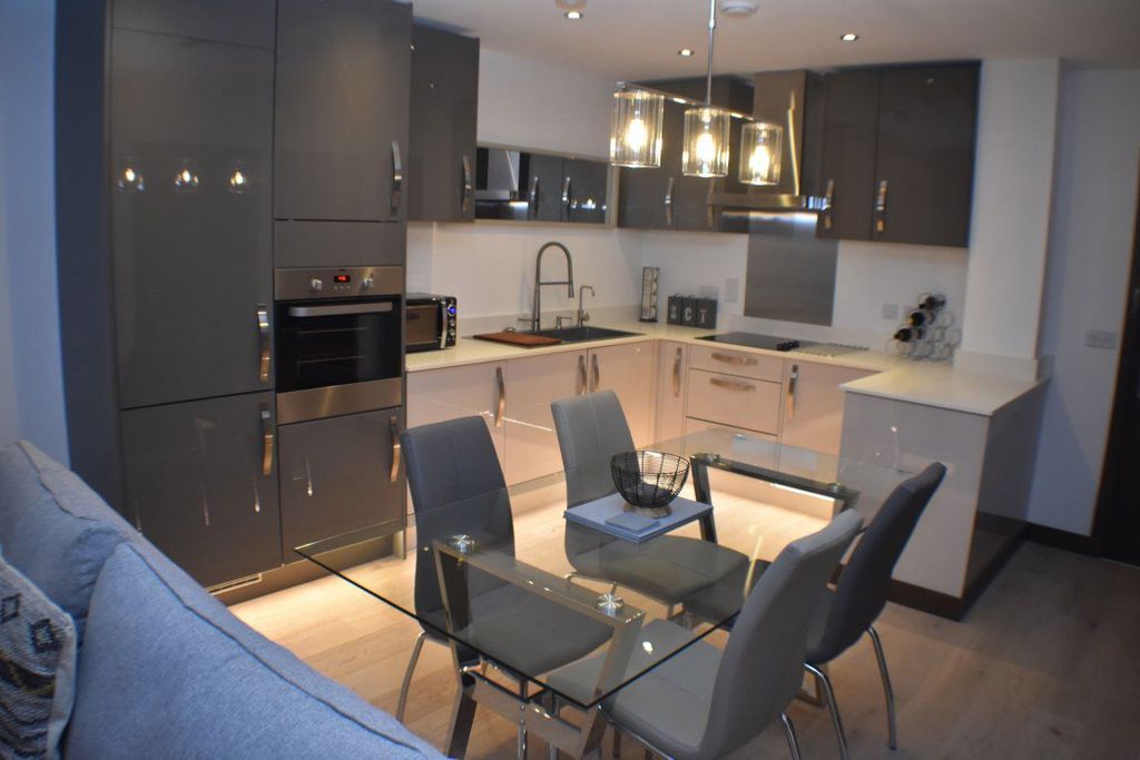 Property photo 2 of 25