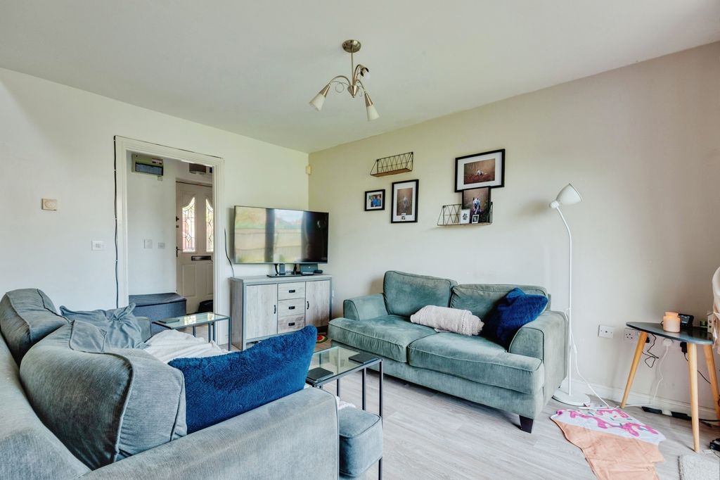 Property photo 3 of 20 Pbox-Img.Jpg