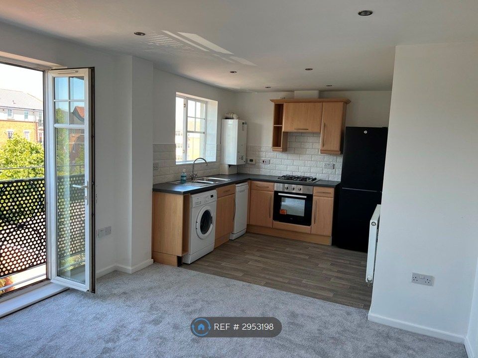 Property photo 1 of 12 Openplan Living/Dining